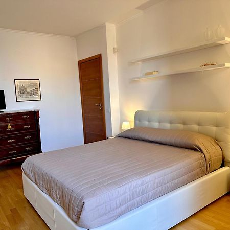 סיינה Sisters' Home - Appartamento Nel Centro Storico Con Terrazzo, Aria Condizionata E Vasca Da Bagno מראה חיצוני תמונה