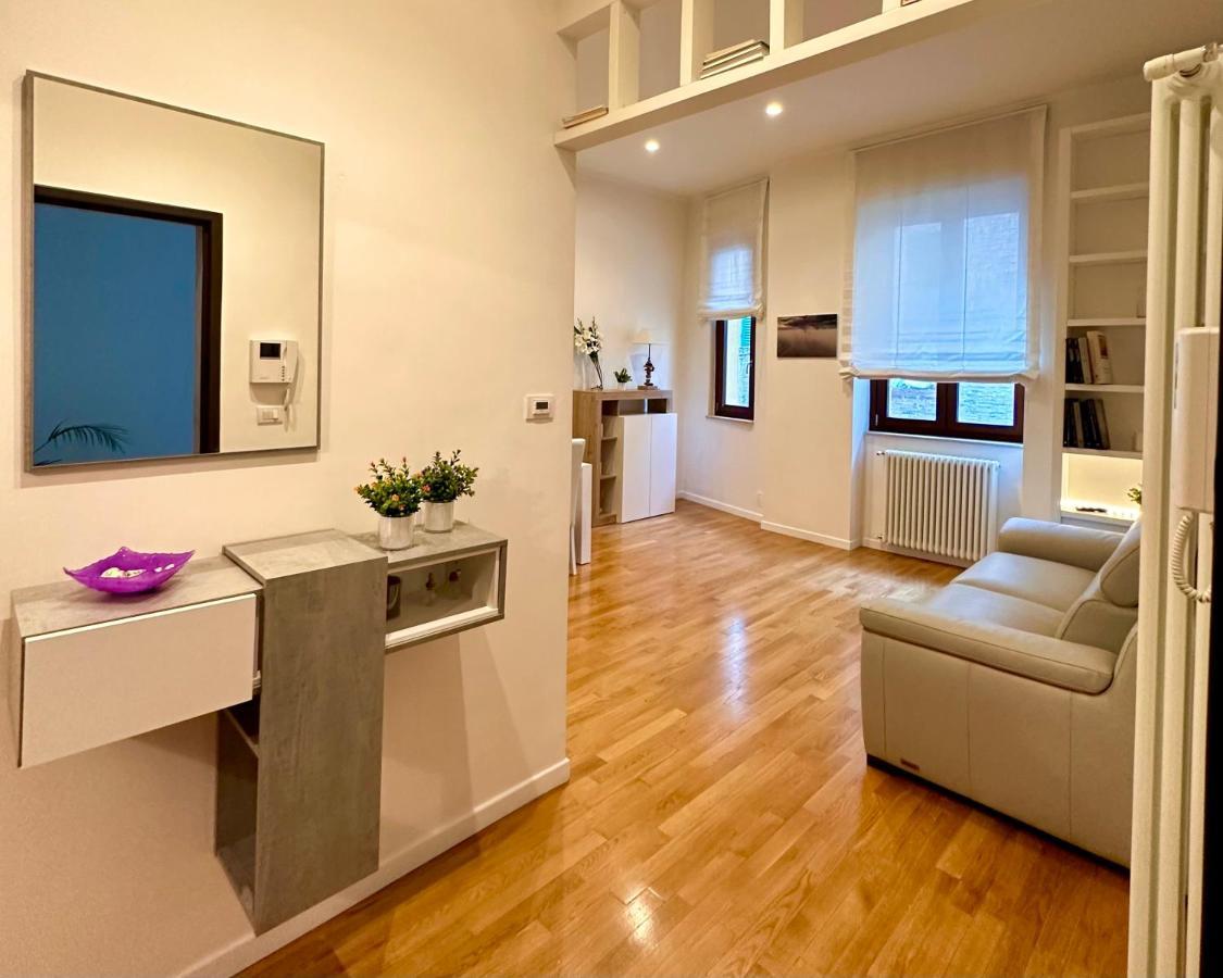 סיינה Sisters' Home - Appartamento Nel Centro Storico Con Terrazzo, Aria Condizionata E Vasca Da Bagno מראה חיצוני תמונה